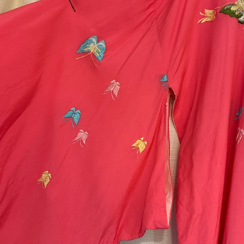 Vintage Japanese Silk Kimono Embroidered Butterflies - Picture 8 of 12